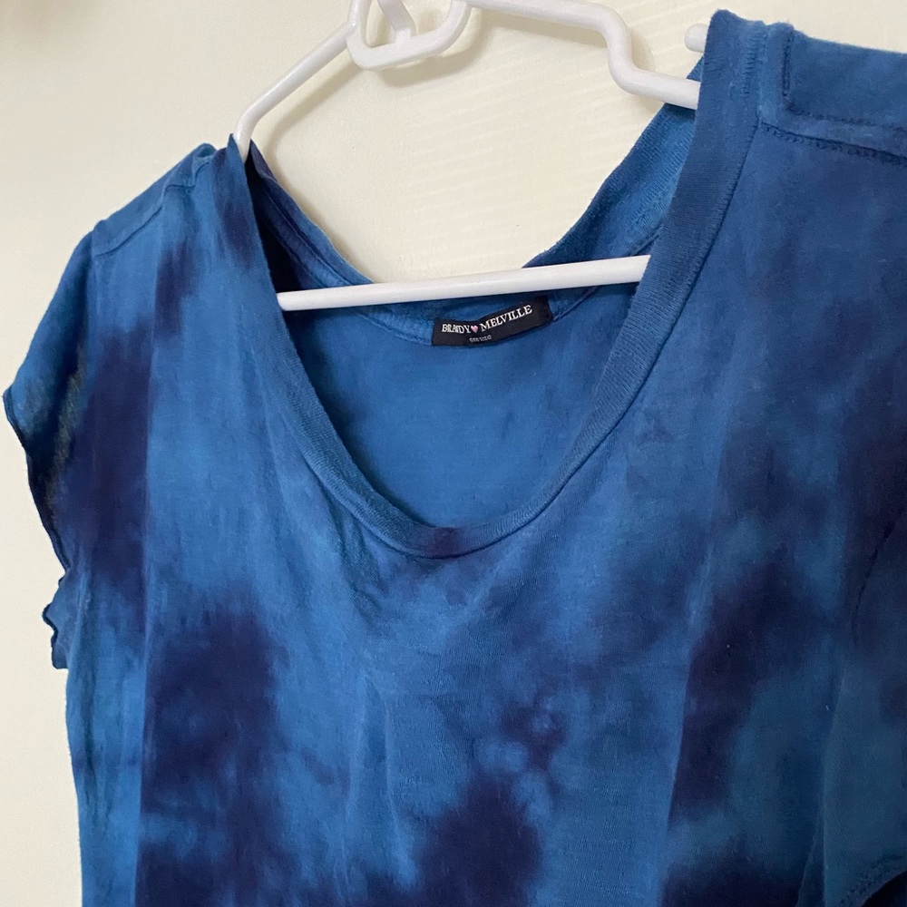 blue tie dye crop top